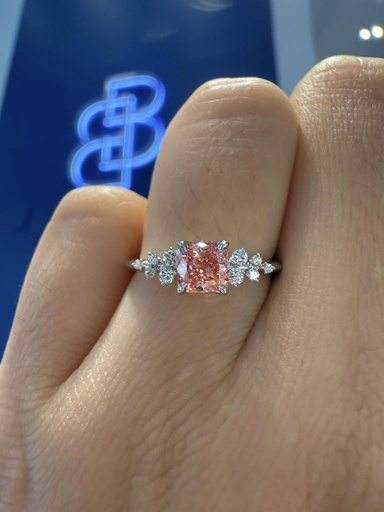 Baby's Breath Regal Tulip Fancy Vivid Pink Lab-Grown Diamond Ring